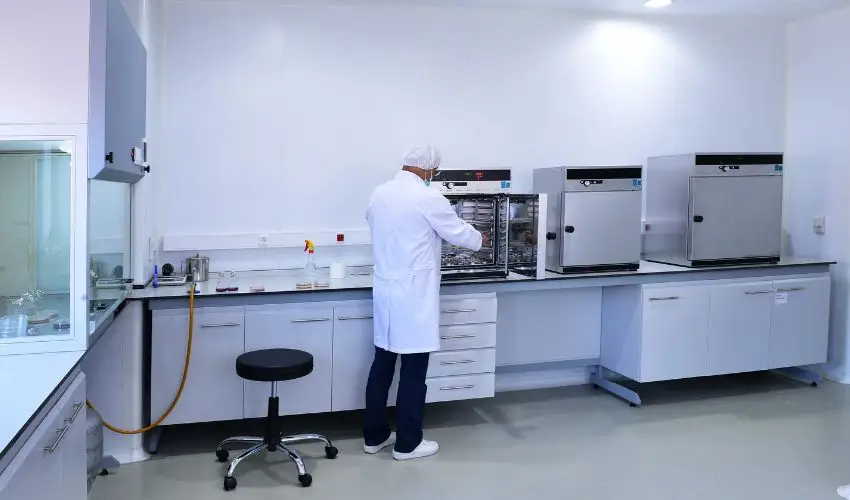 Laboratory Autoclave